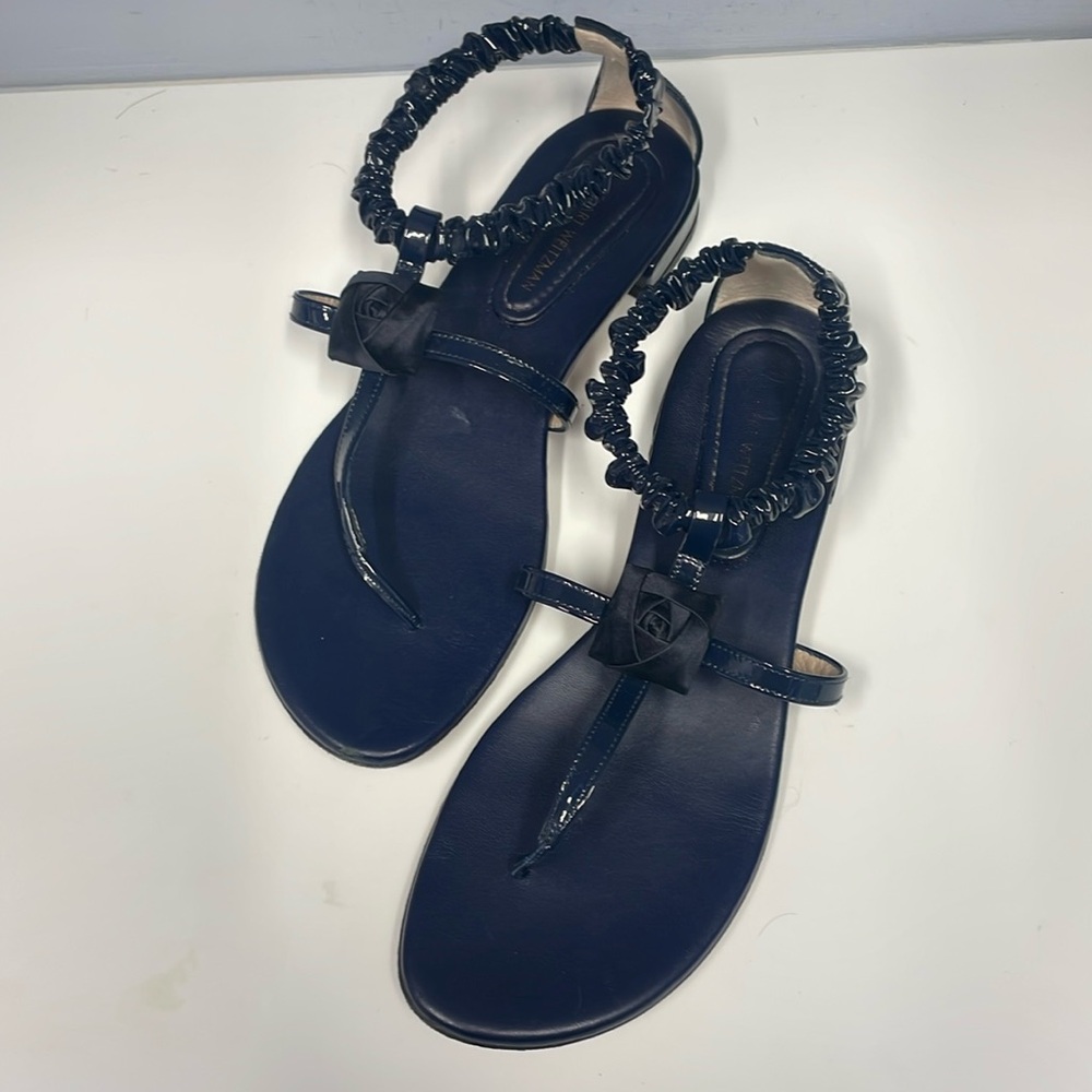 STUART WEIZMAN Dark Blue Laquered Sandals  Woman’s Leather .   Sz 8.5